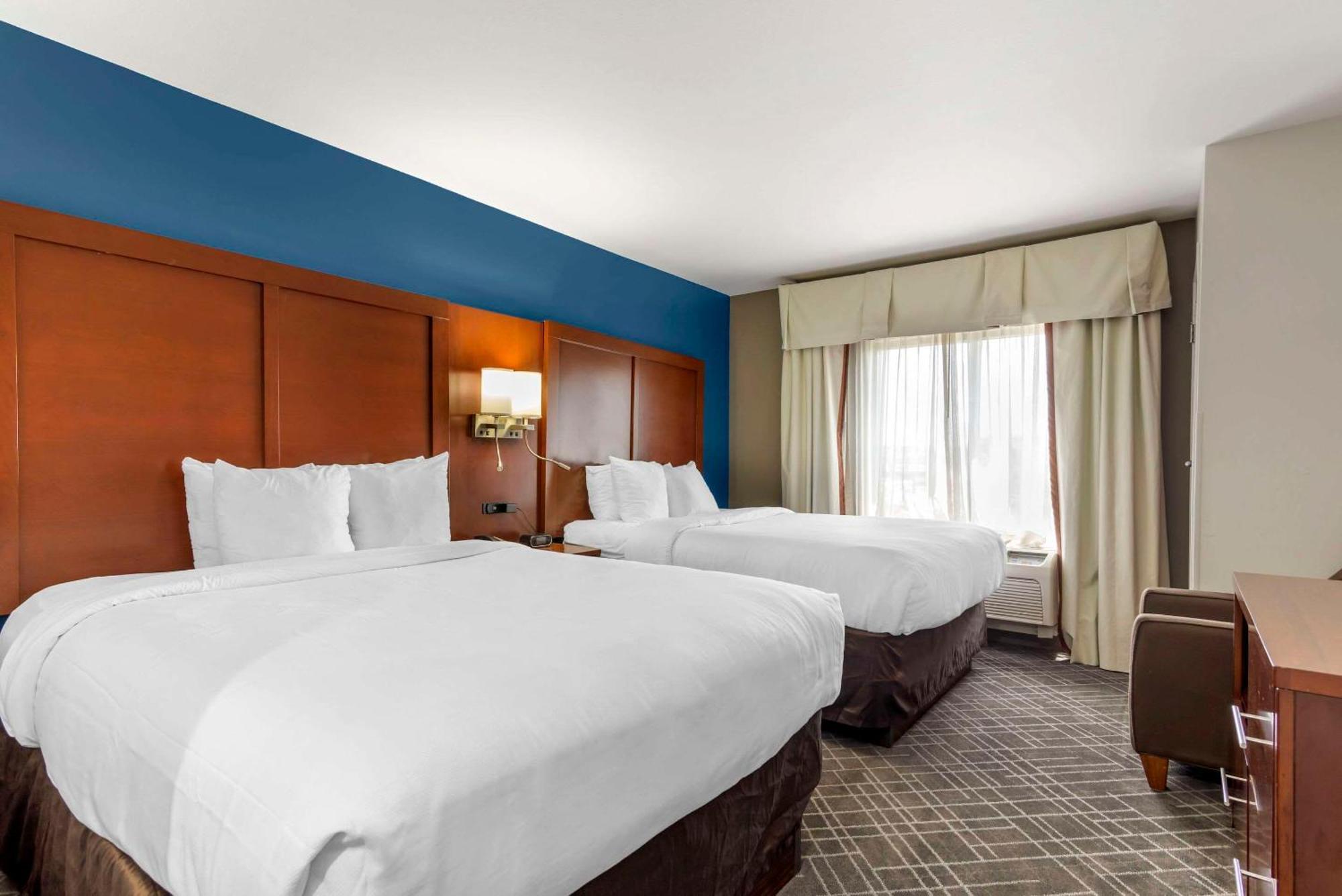 Comfort Atlanta Airport Hotel 3*
