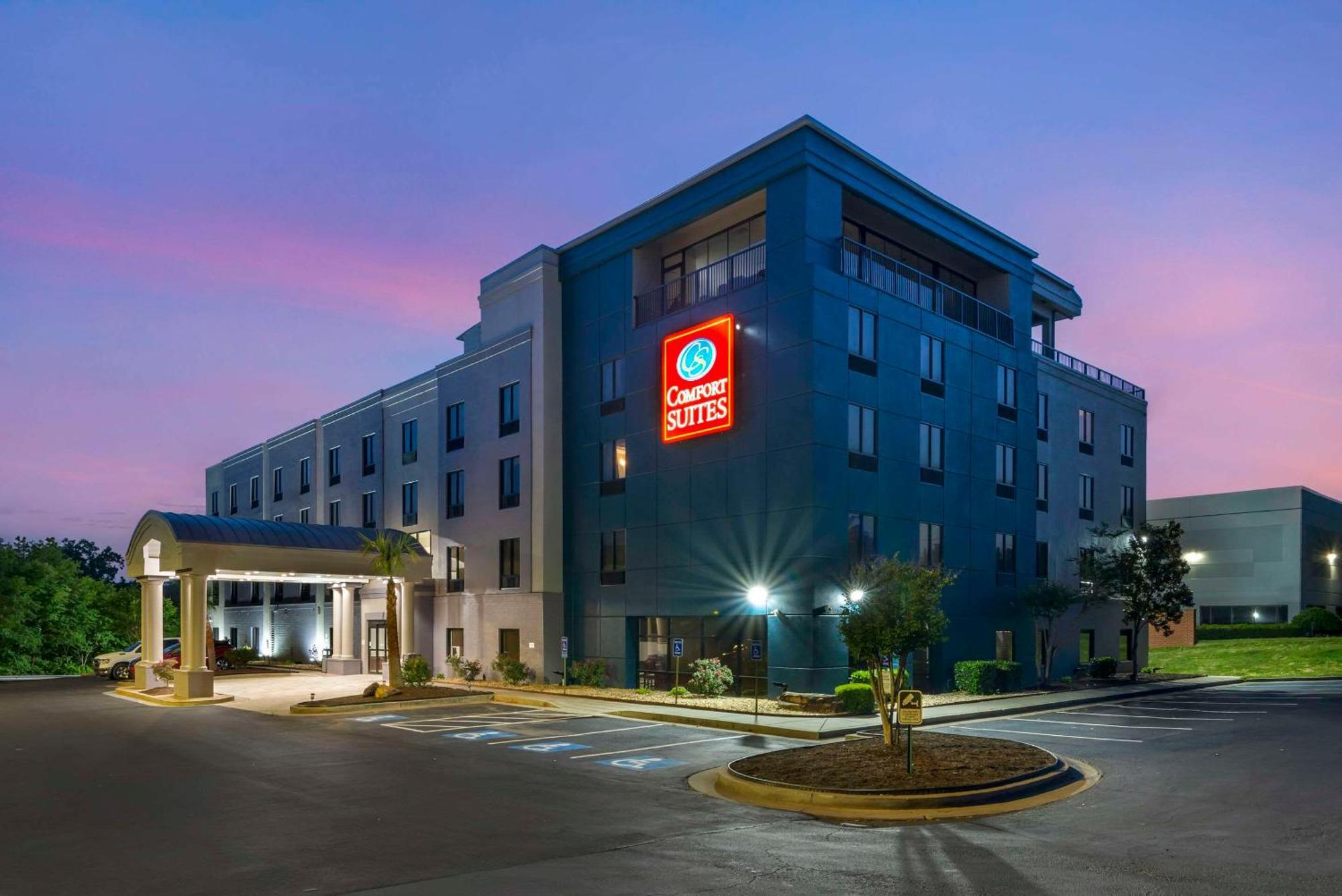 Comfort Atlanta Airport 3*