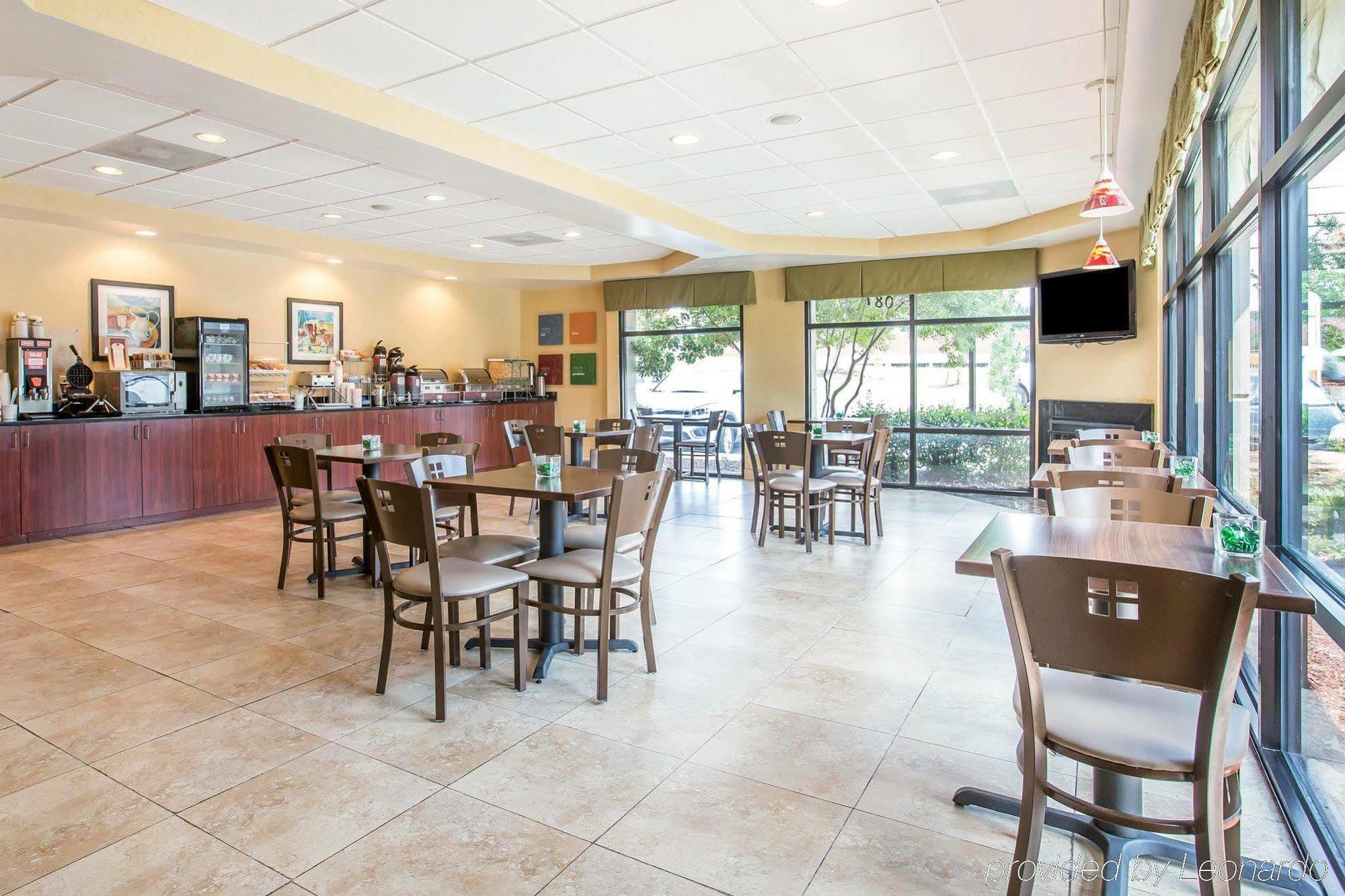 Comfort Atlanta Airport 3* Forest Park