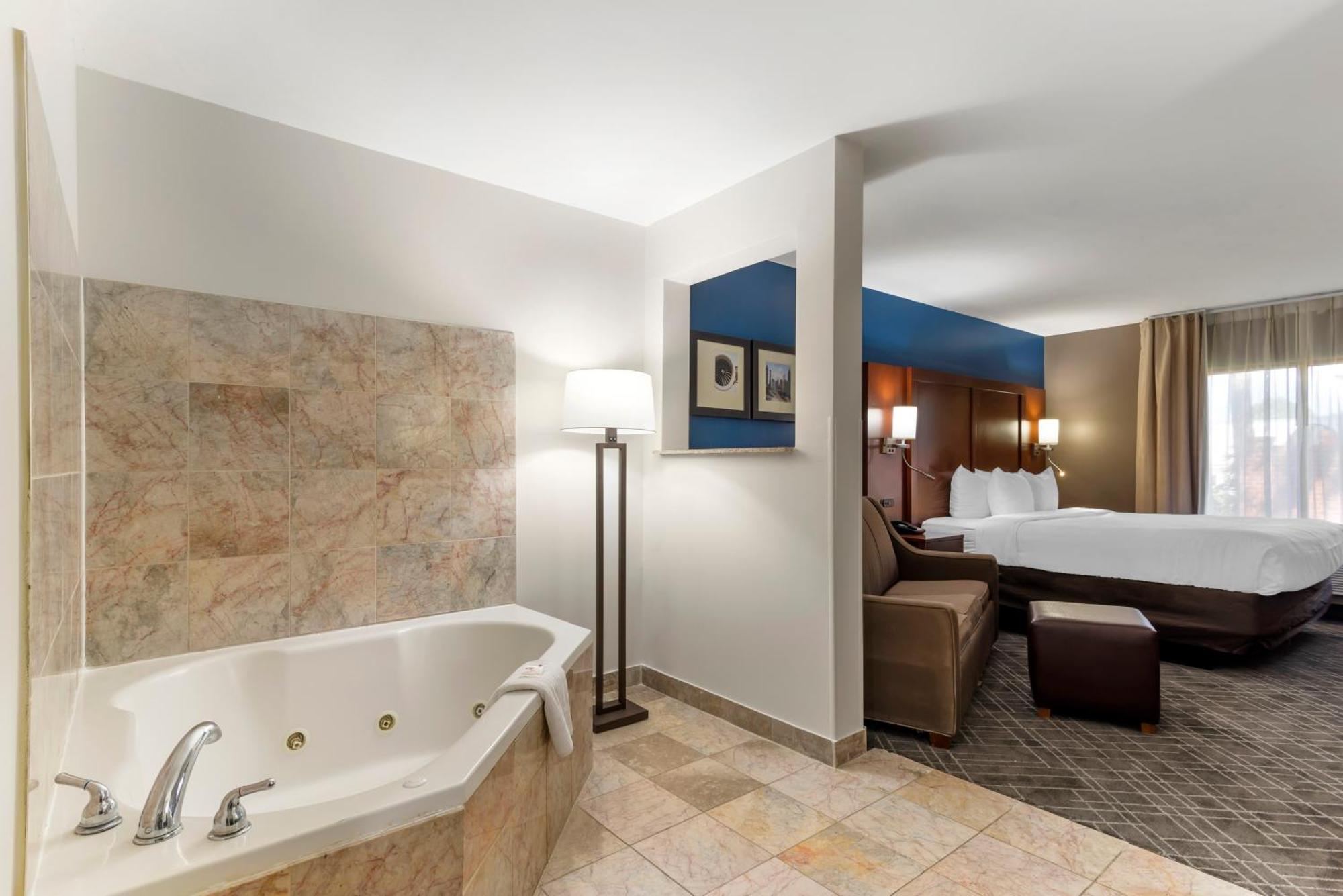Comfort Atlanta Airport Hotel