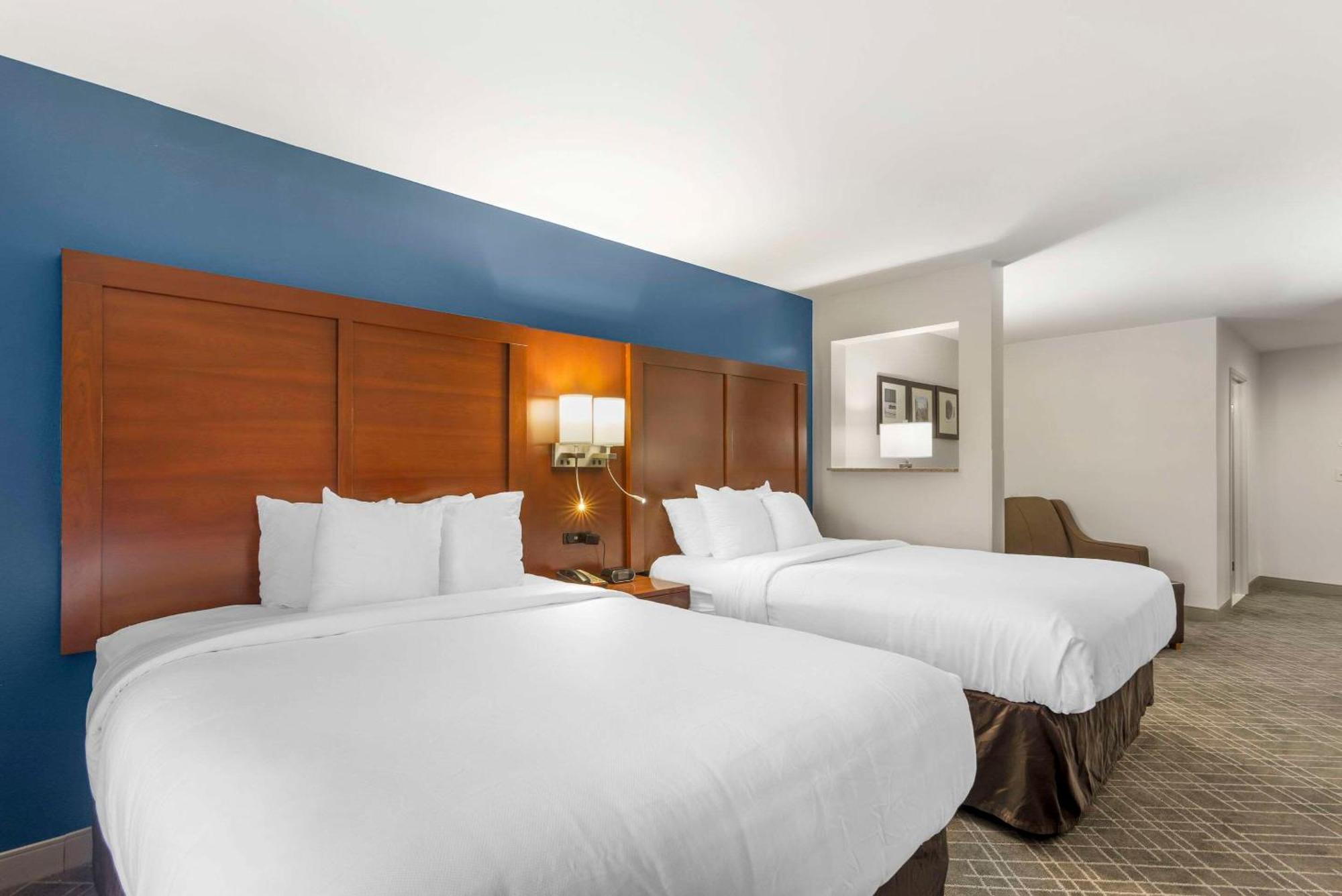 Comfort Atlanta Airport 3*