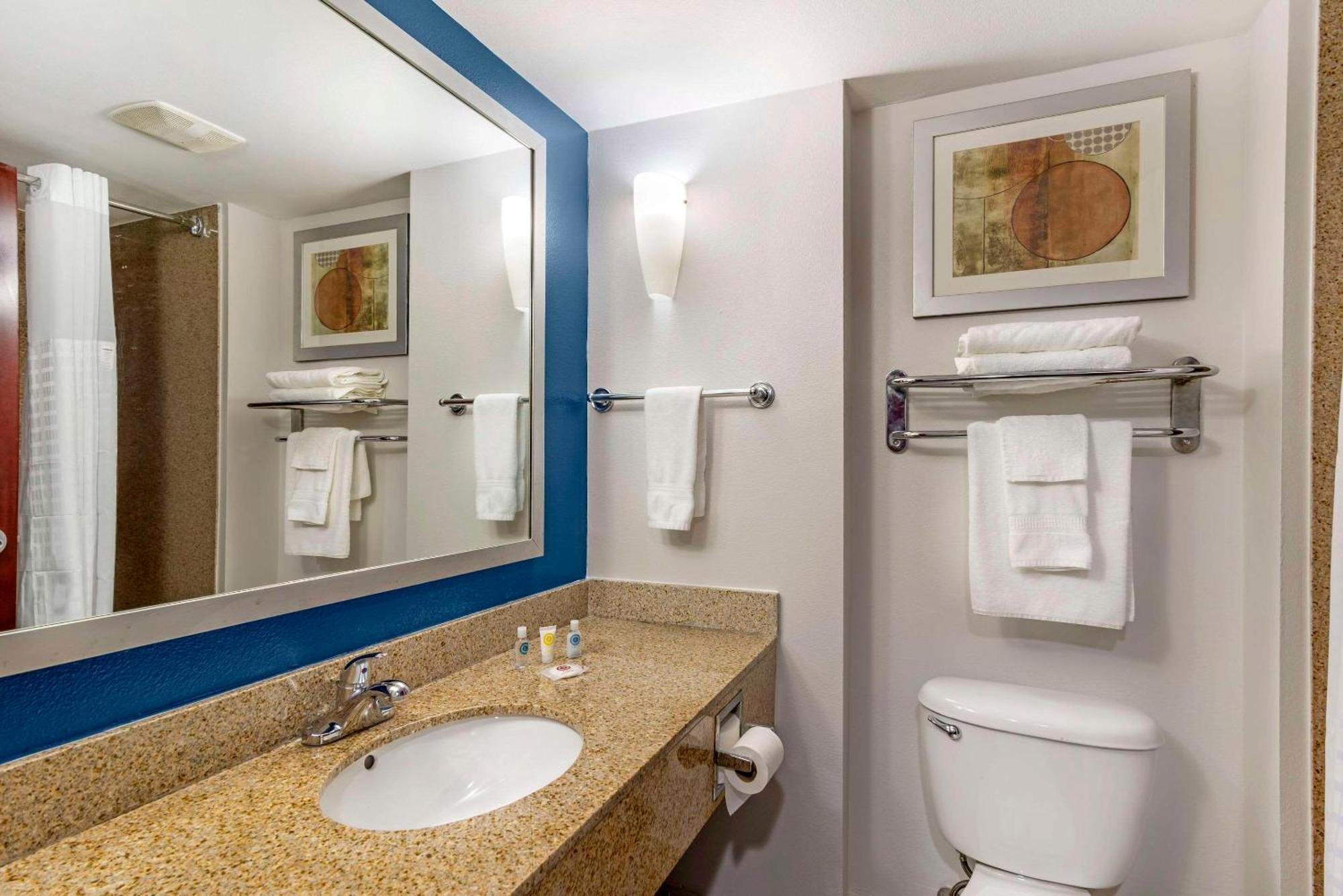 Comfort Atlanta Airport 3* Forest Park