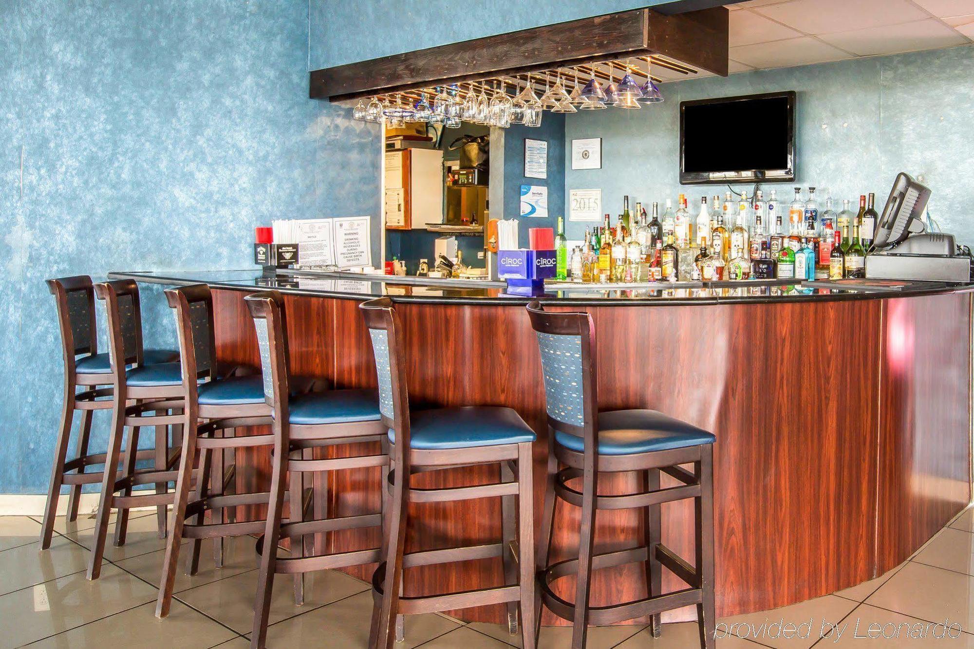 Comfort Atlanta Airport Hotel 3*